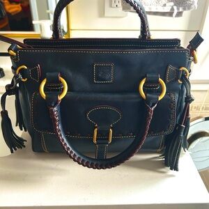 Like new Dooney & Bourke navy satchel/crossbody